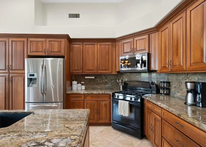 Lakeside With Private Patio Grill Golf View Glendale