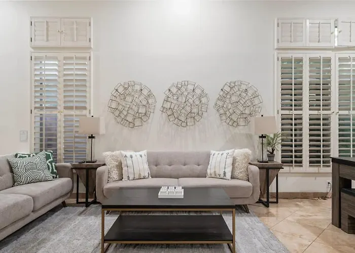 Lakeside With Private Patio Grill Golf View Glendale