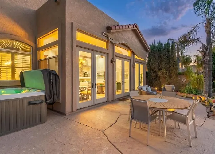 Lakeside With Private Patio Grill Golf View Glendale