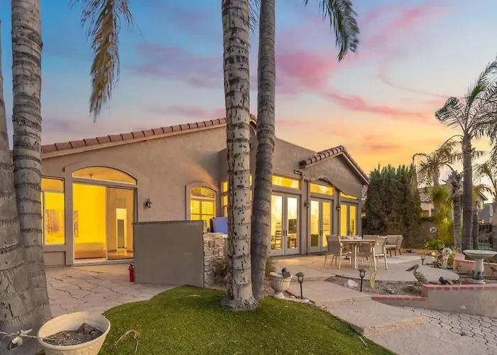 Lakeside With Private Patio Grill Golf View Glendale