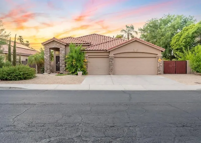 Lakeside With Private Patio Grill Golf View Glendale