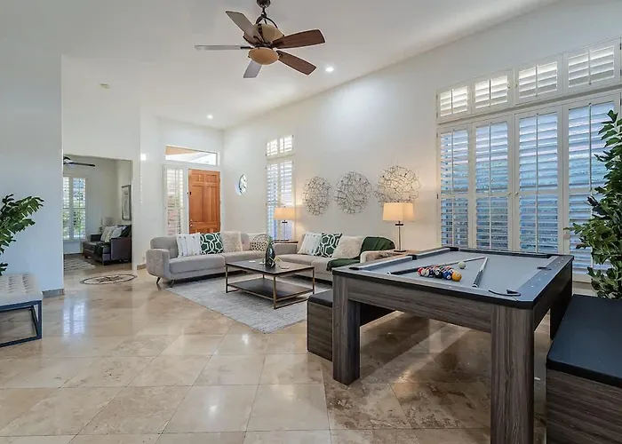 Holiday home Lakeside With Private Patio Grill Golf View Glendale